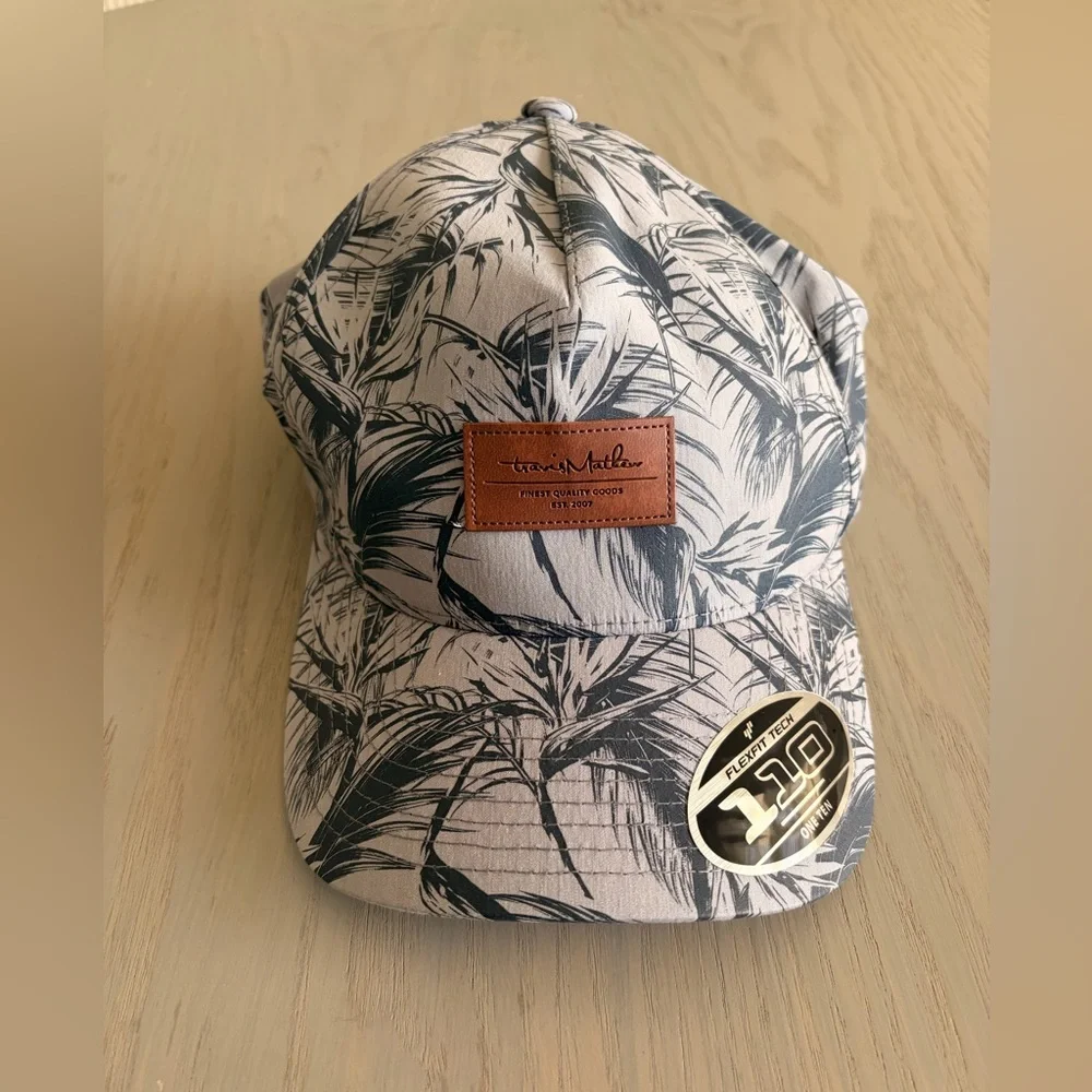 TravisMathew Spicy Marg Adjustable Hat 110 FlexFit Gray/Blue Size:One Size (R96) - Picture 2 of 10